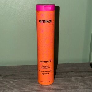 Amika Normacore Conditioner